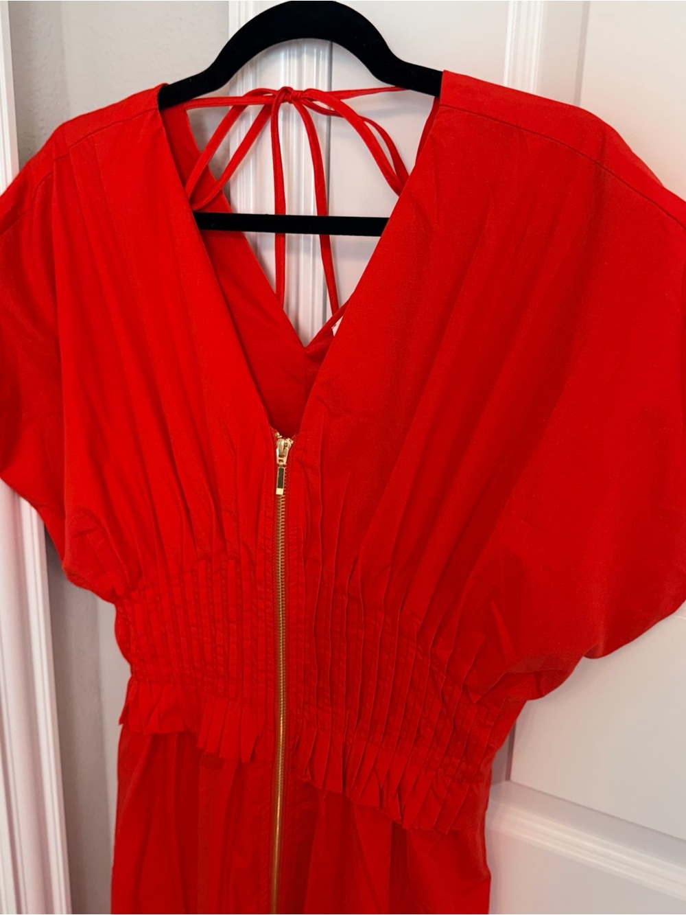 entro Red Zip-Front Midi Dress with Smocked Waist - Picture 4 of 6